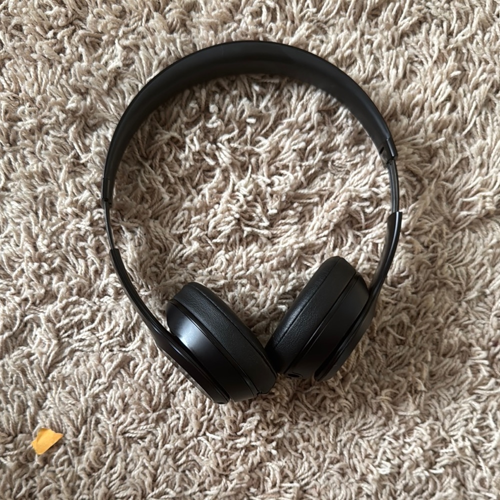 Wireless Black Headphones